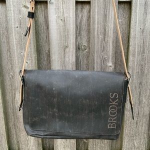BROOKS from England Messenger Bag